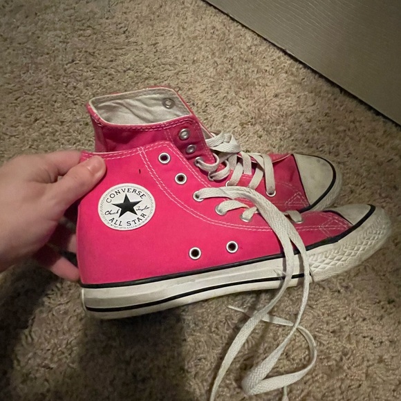 Hot Pink Converse! 💕 - Picture 4 of 7